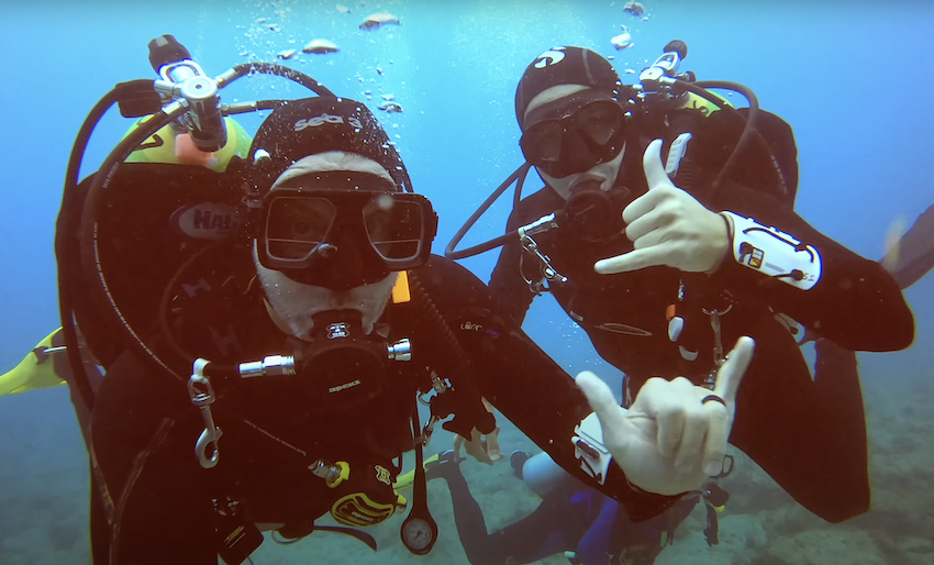 Underwater selfie